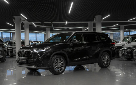 Toyota Highlander, 2026 год, 5 390 000 рублей, 21 фотография