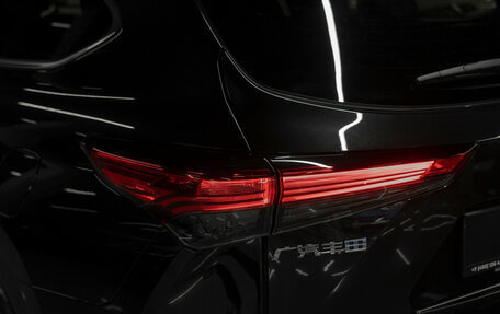 Toyota Highlander, 2026 год, 5 390 000 рублей, 32 фотография