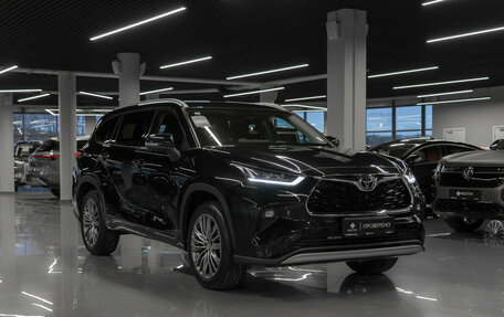 Toyota Highlander, 2026 год, 5 390 000 рублей, 22 фотография