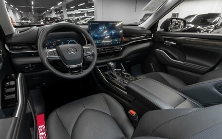 Toyota Highlander, 2026 год, 5 390 000 рублей, 27 фотография