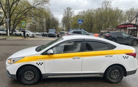Hyundai Solaris II рестайлинг, 2017 год, 1 300 000 рублей, 3 фотография