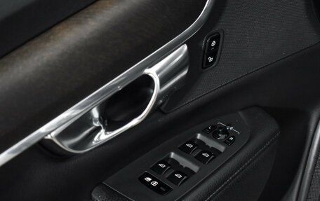 Volvo V90 Cross Country I рестайлинг, 2019 год, 2 770 000 рублей, 10 фотография