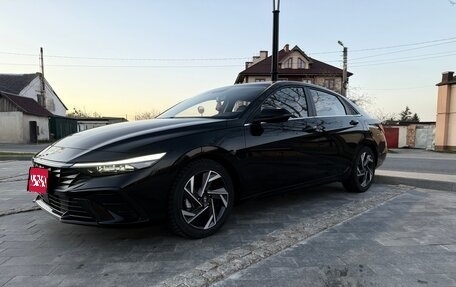 Hyundai Elantra, 2024 год, 2 300 000 рублей, 1 фотография