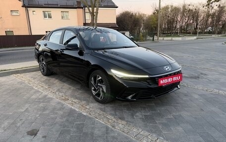 Hyundai Elantra, 2024 год, 2 300 000 рублей, 3 фотография