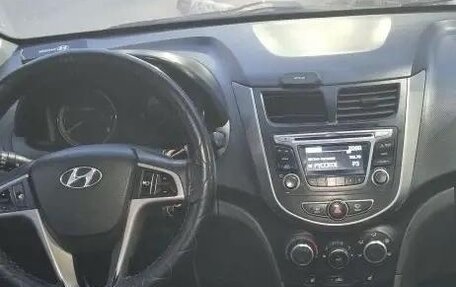 Hyundai Solaris II рестайлинг, 2014 год, 560 000 рублей, 6 фотография