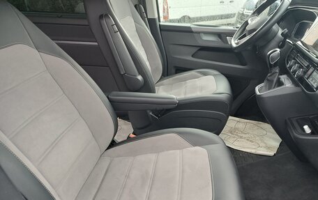 Volkswagen Multivan T6 рестайлинг, 2022 год, 8 980 000 рублей, 8 фотография