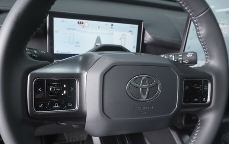 Toyota RAV4, 2026 год, 4 699 000 рублей, 13 фотография