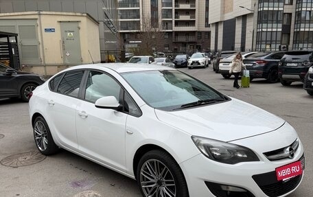 Opel Astra J, 2013 год, 900 000 рублей, 4 фотография