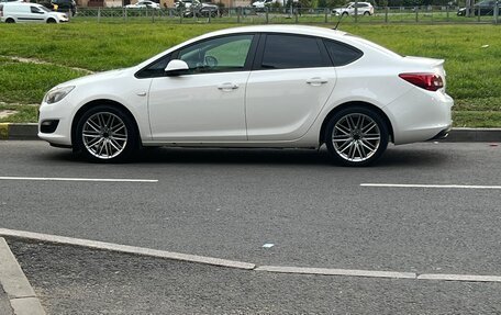 Opel Astra J, 2013 год, 900 000 рублей, 14 фотография