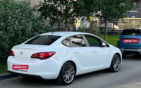 Opel Astra J, 2013 год, 900 000 рублей, 15 фотография