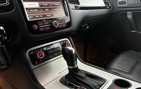 Volkswagen Touareg III, 2010 год, 1 650 000 рублей, 17 фотография