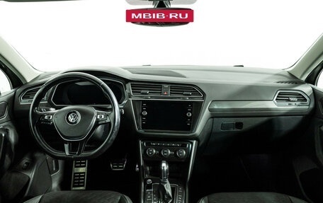 Volkswagen Tiguan II, 2018 год, 1 749 777 рублей, 13 фотография