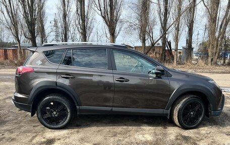 Toyota RAV4, 2018 год, 2 790 000 рублей, 4 фотография