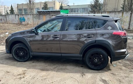 Toyota RAV4, 2018 год, 2 790 000 рублей, 8 фотография