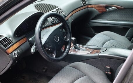 Mercedes-Benz E-Класс, 2002 год, 500 000 рублей, 5 фотография