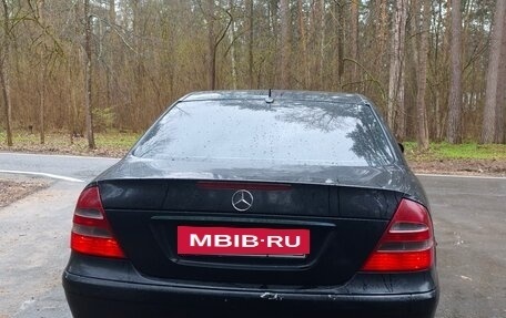 Mercedes-Benz E-Класс, 2002 год, 500 000 рублей, 4 фотография