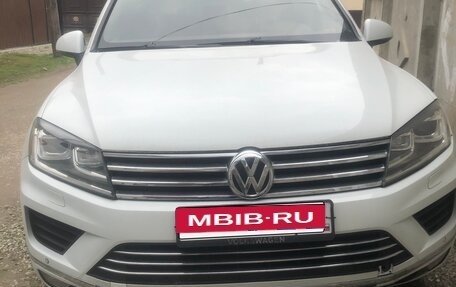 Volkswagen Touareg III, 2015 год, 1 650 000 рублей, 3 фотография