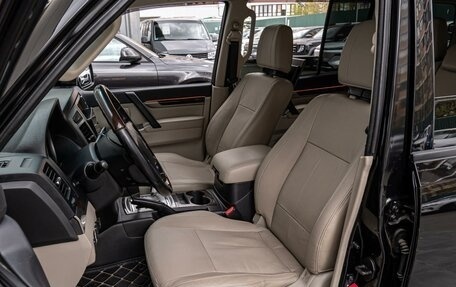 Mitsubishi Pajero IV, 2020 год, 3 990 000 рублей, 10 фотография