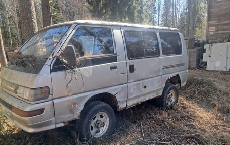 Mitsubishi Delica III, 1993 год, 250 000 рублей, 1 фотография