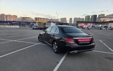 Mercedes-Benz E-Класс, 2019 год, 2 600 000 рублей, 2 фотография