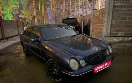 Mercedes-Benz E-Класс, 1999 год, 500 000 рублей, 9 фотография