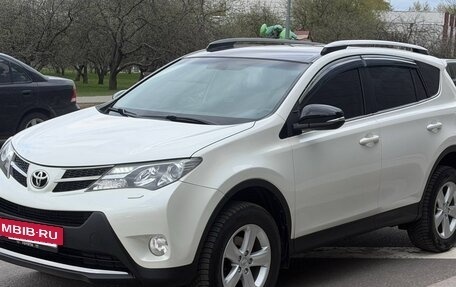 Toyota RAV4, 2013 год, 1 930 000 рублей, 3 фотография