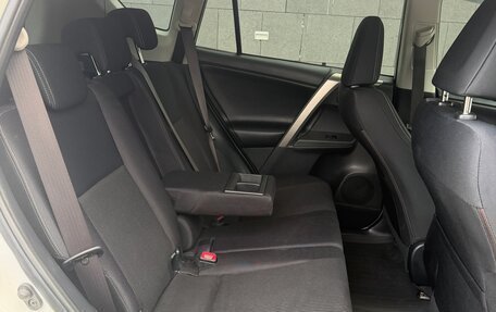 Toyota RAV4, 2013 год, 1 930 000 рублей, 16 фотография