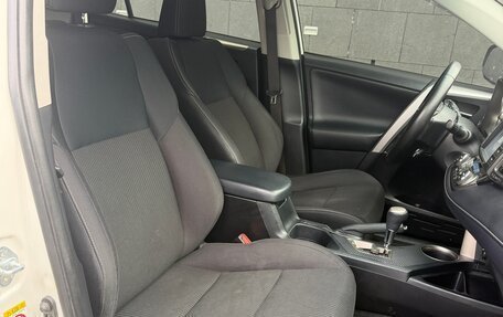 Toyota RAV4, 2013 год, 1 930 000 рублей, 15 фотография