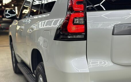 Toyota Land Cruiser Prado 150 рестайлинг 2, 2019 год, 5 350 000 рублей, 16 фотография