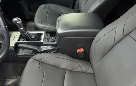 Toyota Land Cruiser Prado 150 рестайлинг 2, 2019 год, 5 350 000 рублей, 13 фотография