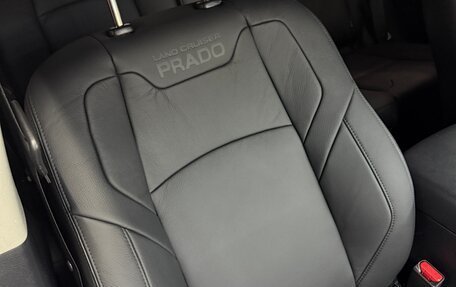 Toyota Land Cruiser Prado 150 рестайлинг 2, 2019 год, 5 350 000 рублей, 20 фотография