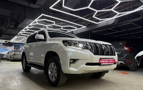 Toyota Land Cruiser Prado 150 рестайлинг 2, 2019 год, 5 350 000 рублей, 19 фотография