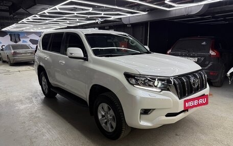 Toyota Land Cruiser Prado 150 рестайлинг 2, 2019 год, 5 350 000 рублей, 18 фотография
