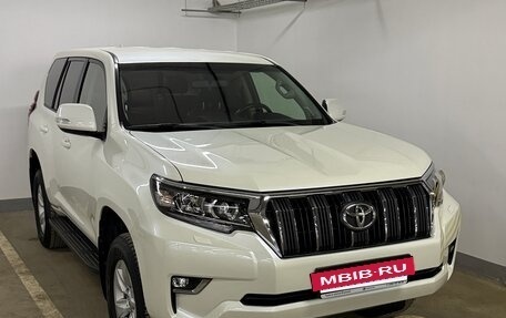 Toyota Land Cruiser Prado 150 рестайлинг 2, 2019 год, 5 350 000 рублей, 29 фотография