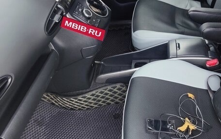 Toyota Wish II, 2011 год, 1 500 000 рублей, 11 фотография