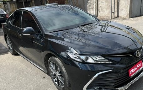 Toyota Camry, 2023 год, 3 576 000 рублей, 10 фотография