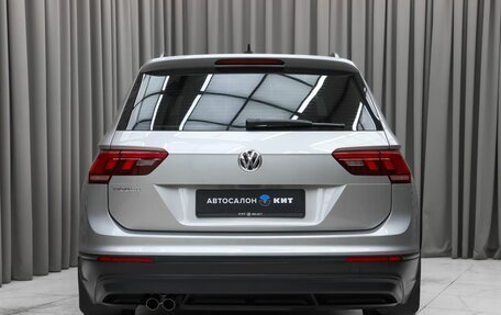 Volkswagen Tiguan II, 2018 год, 2 429 000 рублей, 5 фотография