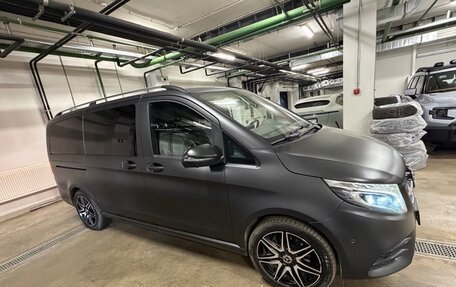 Mercedes-Benz V-Класс, 2022 год, 6 700 000 рублей, 5 фотография