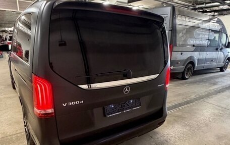 Mercedes-Benz V-Класс, 2022 год, 6 700 000 рублей, 7 фотография