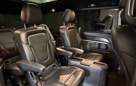 Mercedes-Benz V-Класс, 2022 год, 6 700 000 рублей, 14 фотография