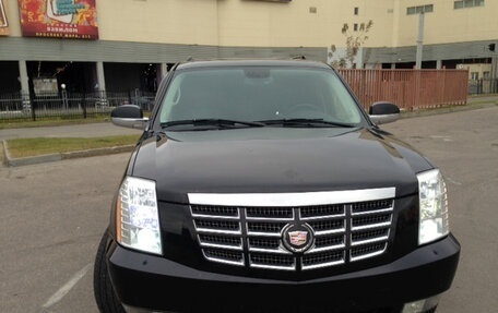Cadillac Escalade III, 2007 год, 1 600 000 рублей, 1 фотография