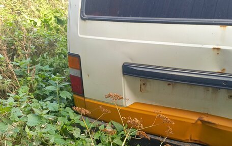 Nissan Urvan III, 1991 год, 100 000 рублей, 3 фотография