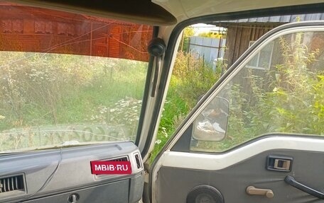 Nissan Urvan III, 1991 год, 100 000 рублей, 10 фотография