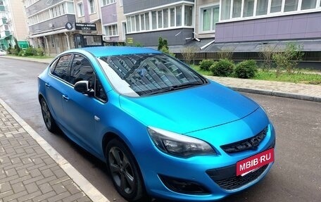 Opel Astra J, 2013 год, 1 000 000 рублей, 2 фотография