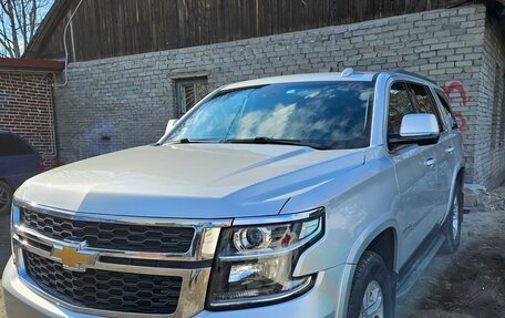 Chevrolet Tahoe IV, 2017 год, 4 300 000 рублей, 2 фотография