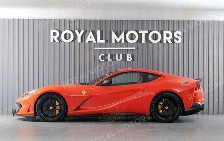 Ferrari 812, 2019 год, 30 000 000 рублей, 3 фотография