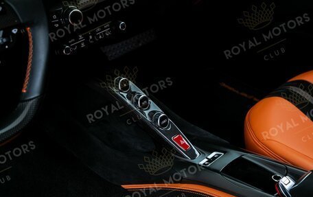 Ferrari 812, 2019 год, 30 000 000 рублей, 17 фотография