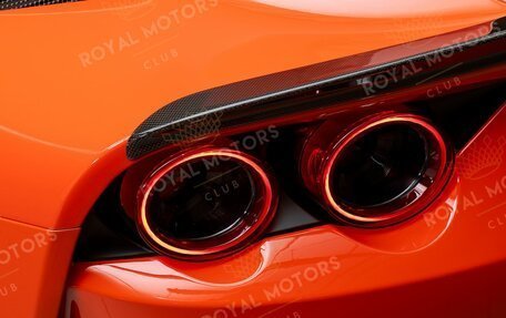 Ferrari 812, 2019 год, 30 000 000 рублей, 8 фотография