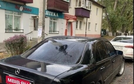 Mercedes-Benz E-Класс, 1997 год, 250 000 рублей, 4 фотография