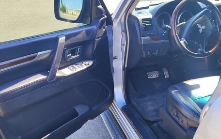 Mitsubishi Pajero IV, 2008 год, 1 800 000 рублей, 17 фотография